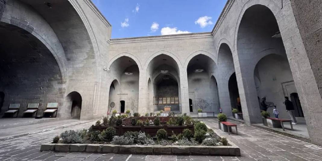 Anadolu’da ilk olma özelliğine sahip: 820 yıldır tıp tarihine ışık tutan fakülte 1